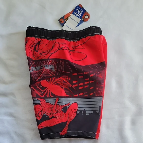 Marble Spider-Man Kids Red and Black Shorts - Picture 6 of 6